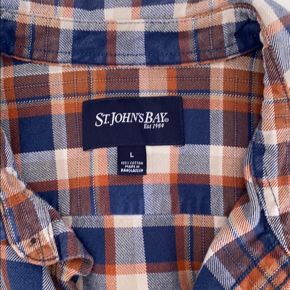 Men’s flannel shirt